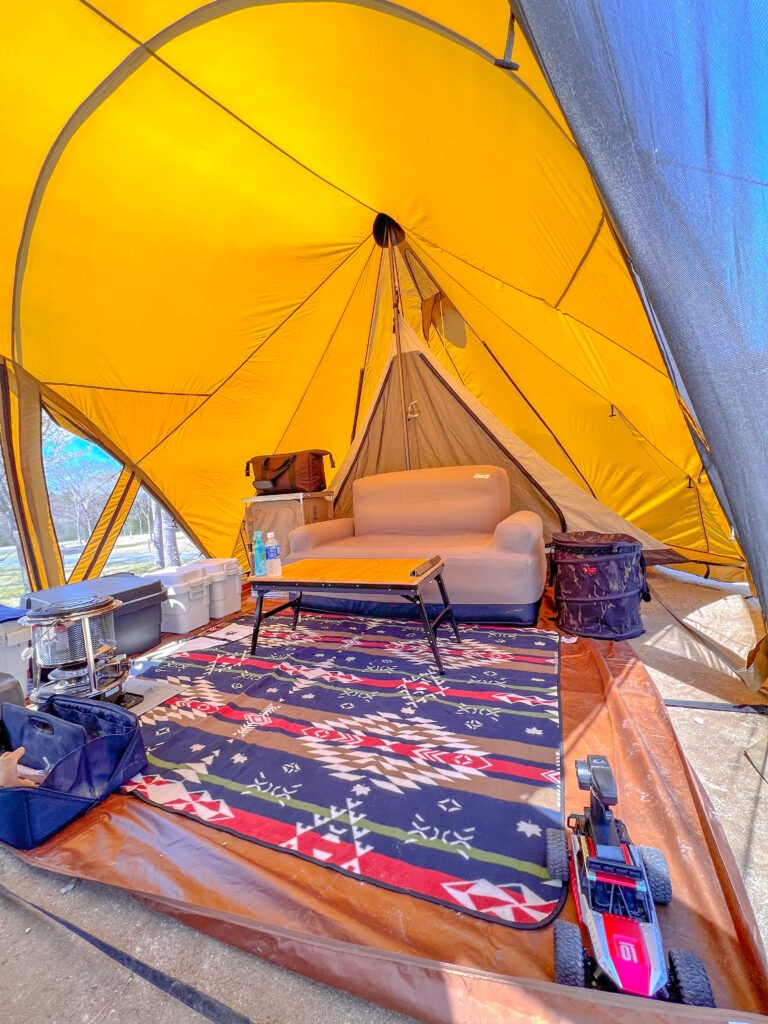 コールマン エアカウチダブルはキャンプに最適 坊主キャンパー