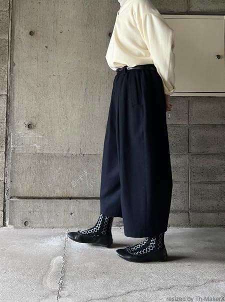 atelier naruse アトリエナルセ / ウールフラノVネックプルオーバー