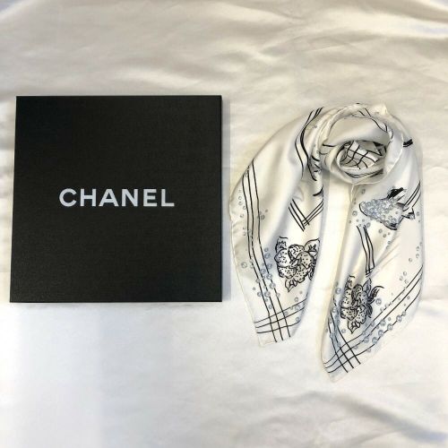 シャネル スカーフ ココマーク ロゴ 鯉 魚 カメリア 花 シルク100