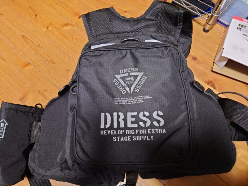 ゲームベストはこれで決まり！DRESSフローティングゲームベストAIR