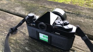 Canon EOS7は、20年前のカメラとは思えないフィルムモダン。｜記憶カメラ