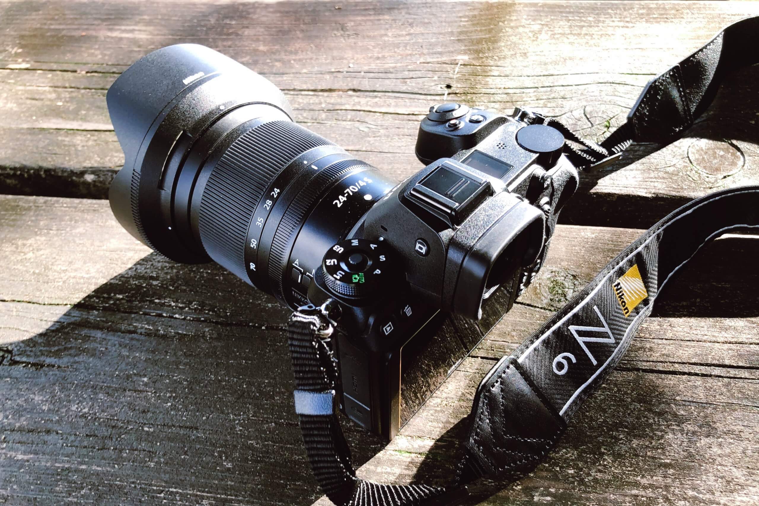 カメラらしさと最新ミラーレスの案外絶妙なフレンド、Nikon Z6。｜記憶