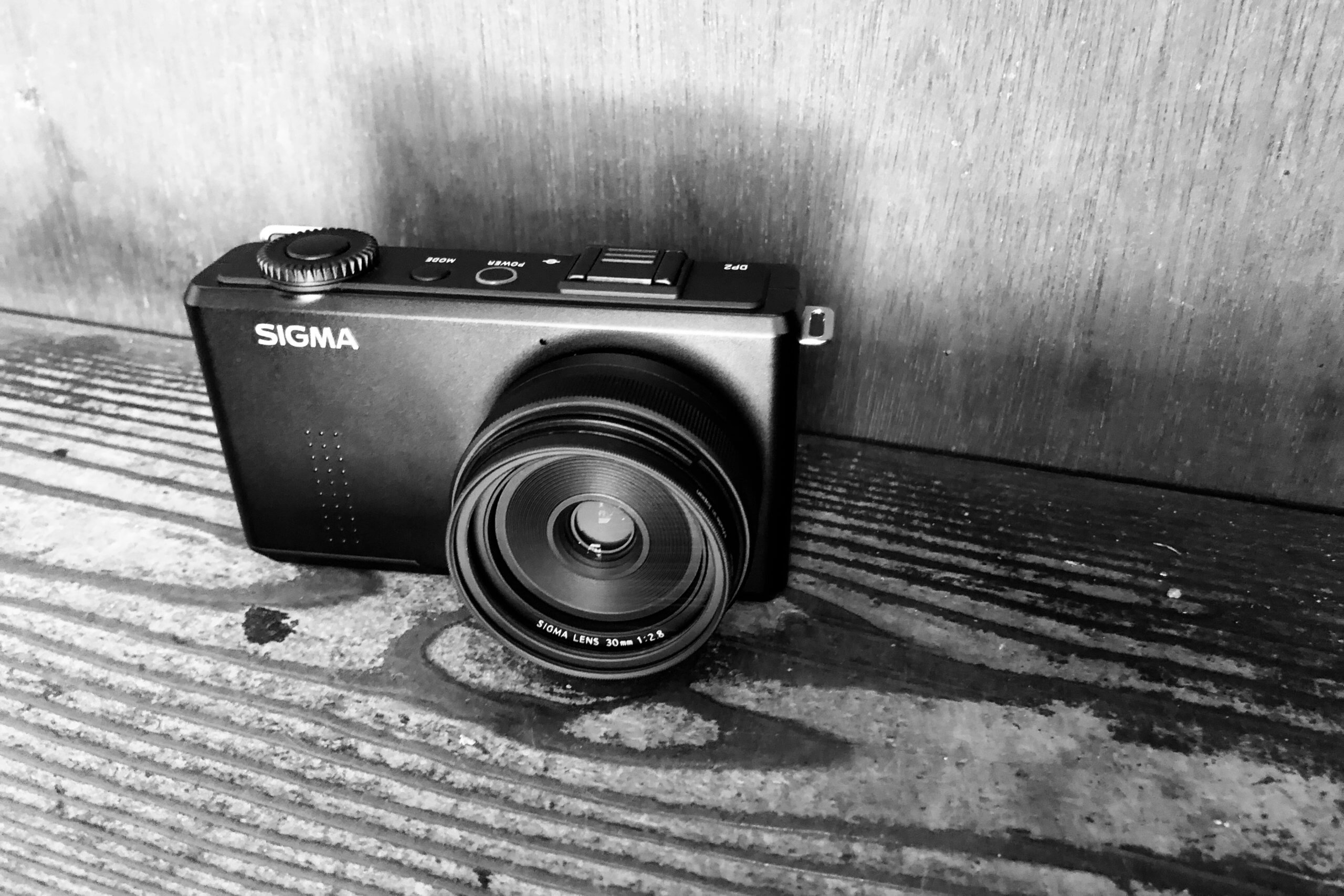 初心に帰りたいと思った、その3「SIGMA DP2 Merrill」｜記憶カメラ