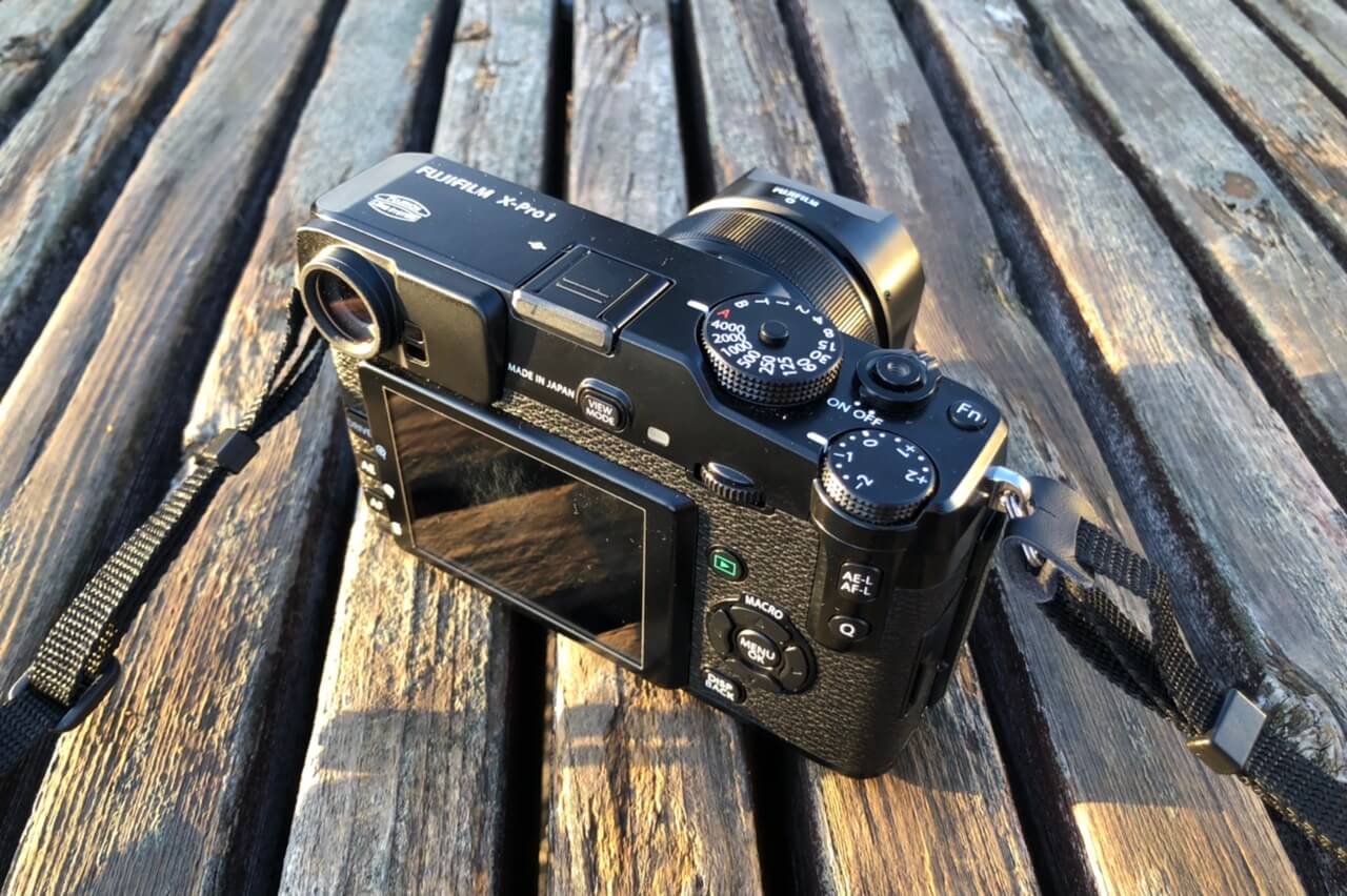 初代機をスローに楽しむ。FUJIFILM X-Pro1。｜記憶カメラ
