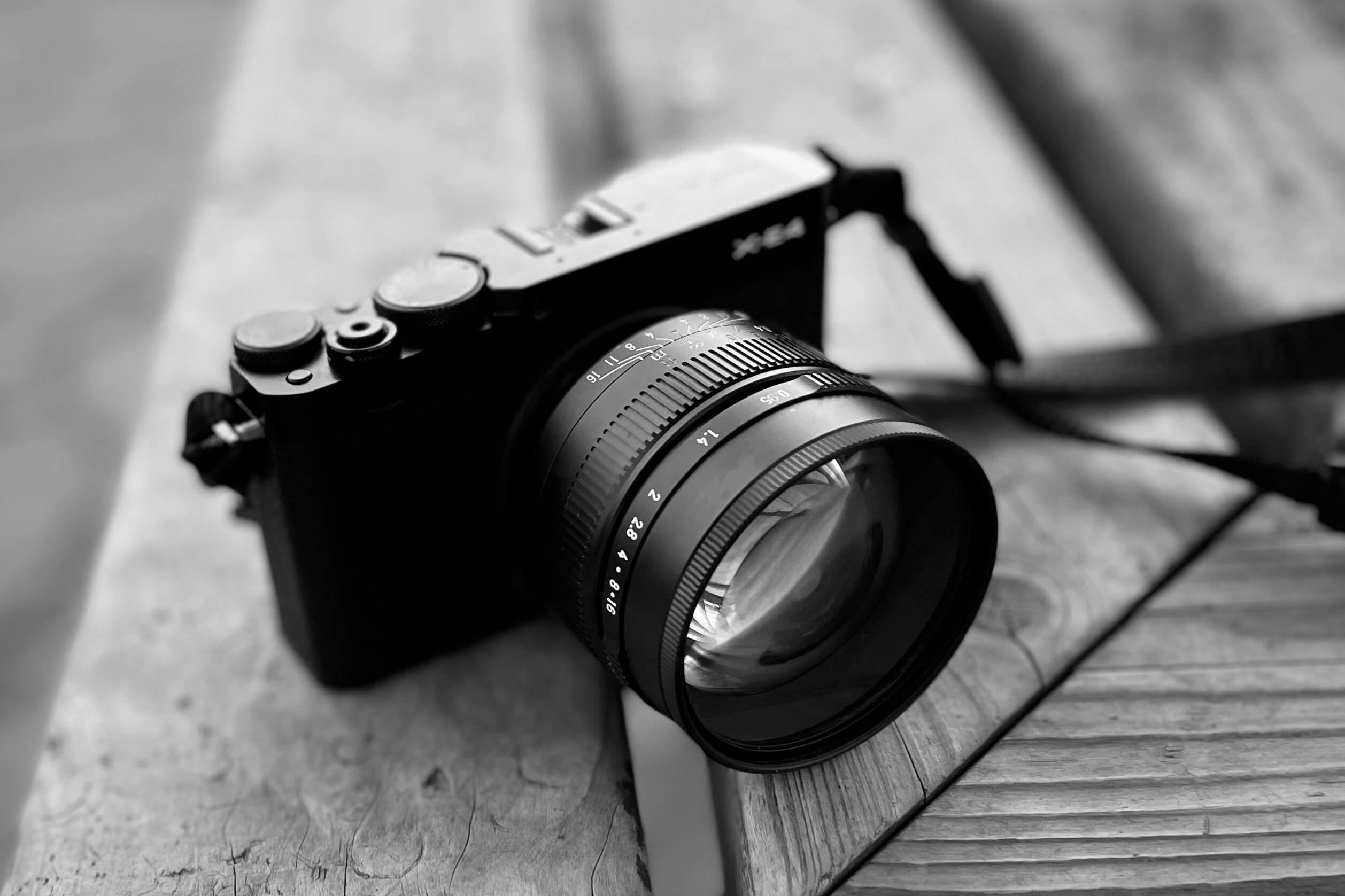 シャッタースピードダイヤルのあるFUJIFILM機も、どうぞよろしく