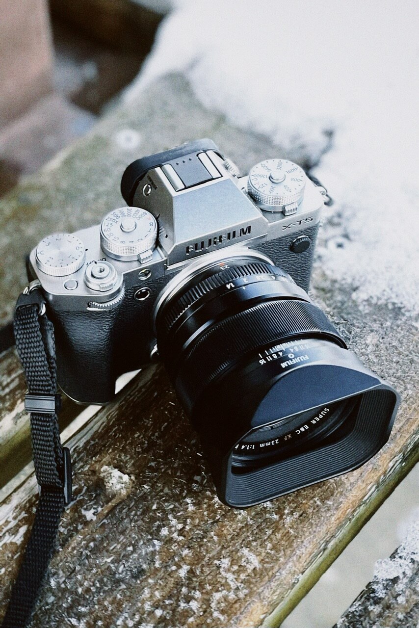 ただひたすら、FUJIFILM X-T5 シルバーボディの写真あげておきます