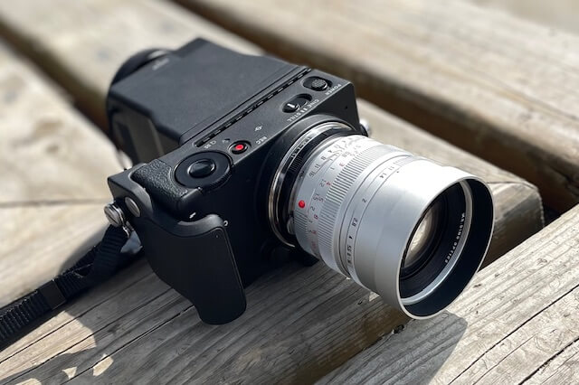 SIGMA fpにあの独特のファインダー〈LVF-11〉をつけてみた。いやあ