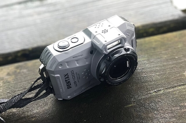 僕の心をギュッとつかんだ、小さな防水カメラ〈PENTAX WG-1000