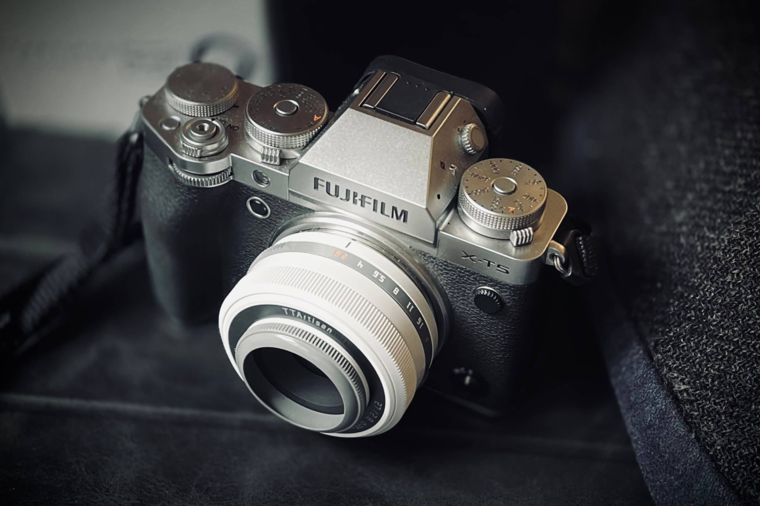 あのTTArtisan AF 27mm f2.8 XのWhite Limited Editionの実物が