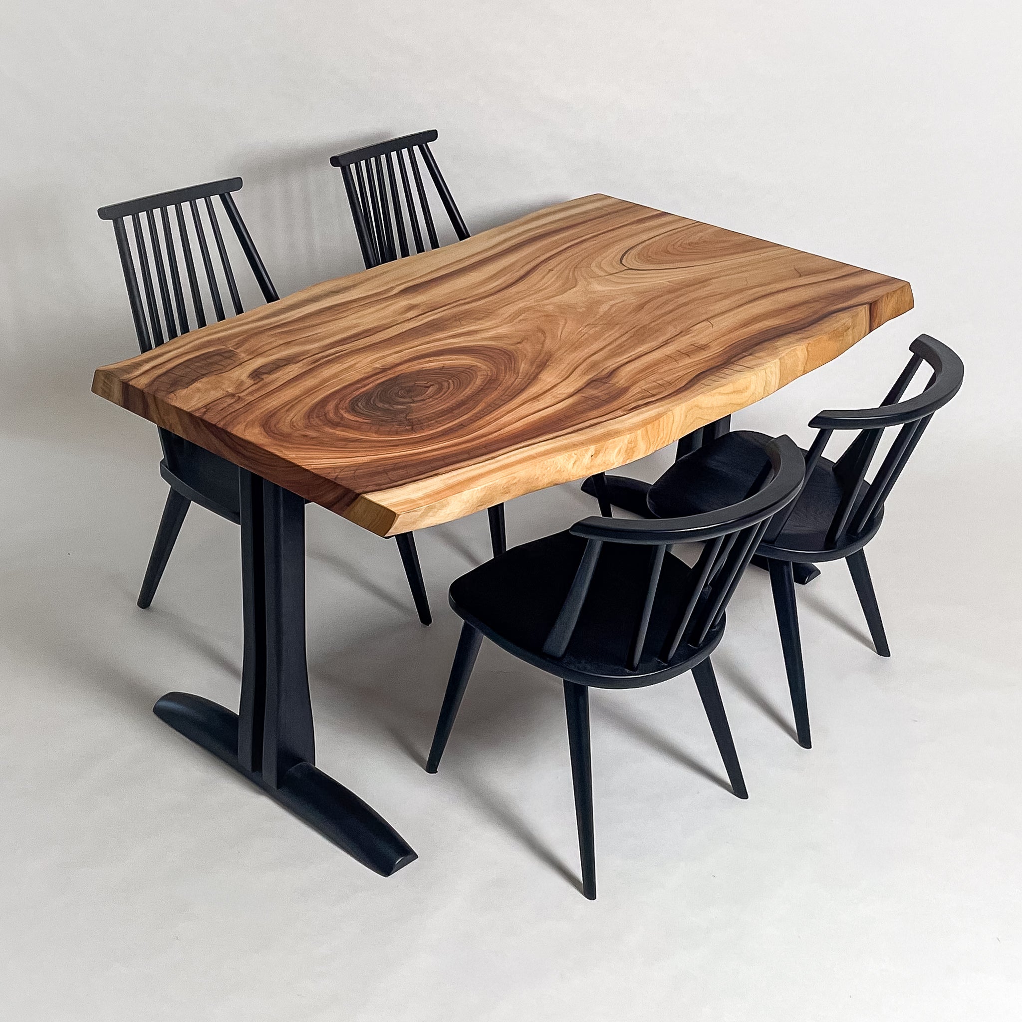 KIDOMEIMOKU 楠一枚板ダイニングテーブル｜150cm(4人掛け) – 【公式