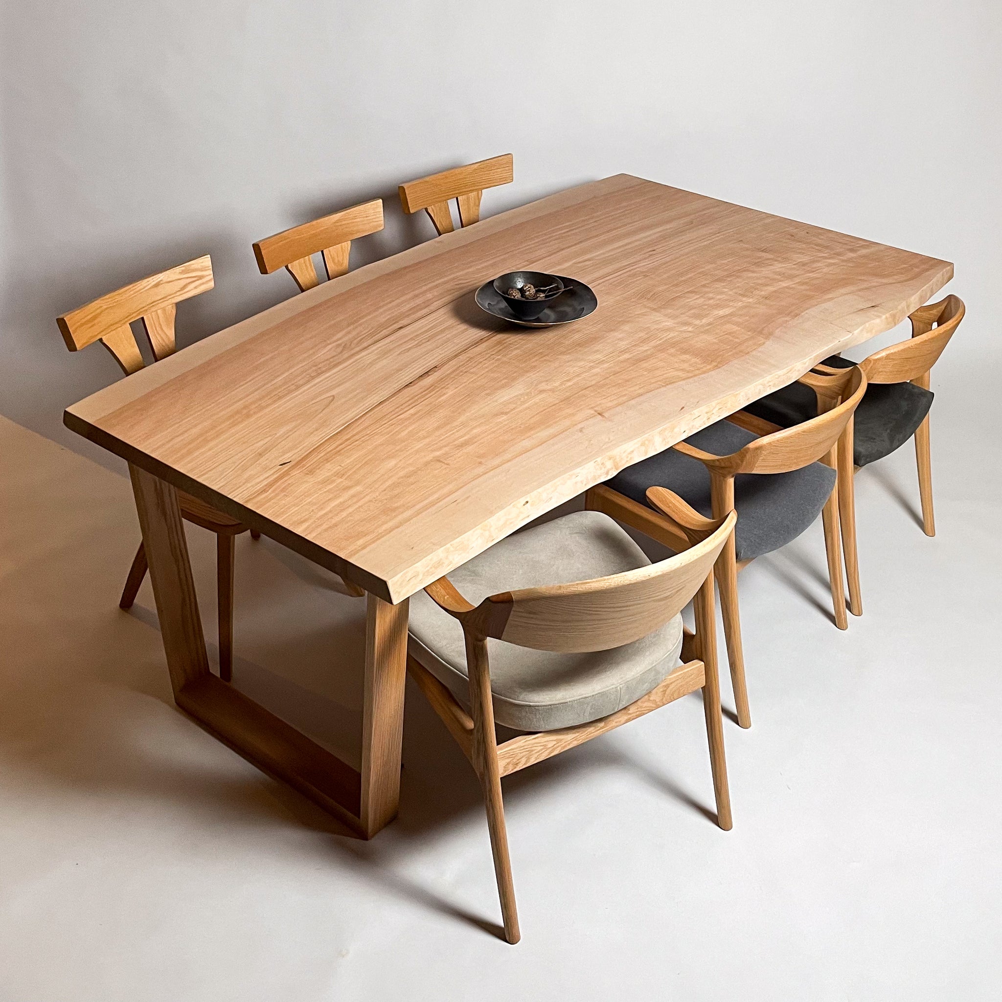 KIDOMEIMOKU 桜一枚板ダイニングテーブル｜195cm(4~6人掛け) – 【公式