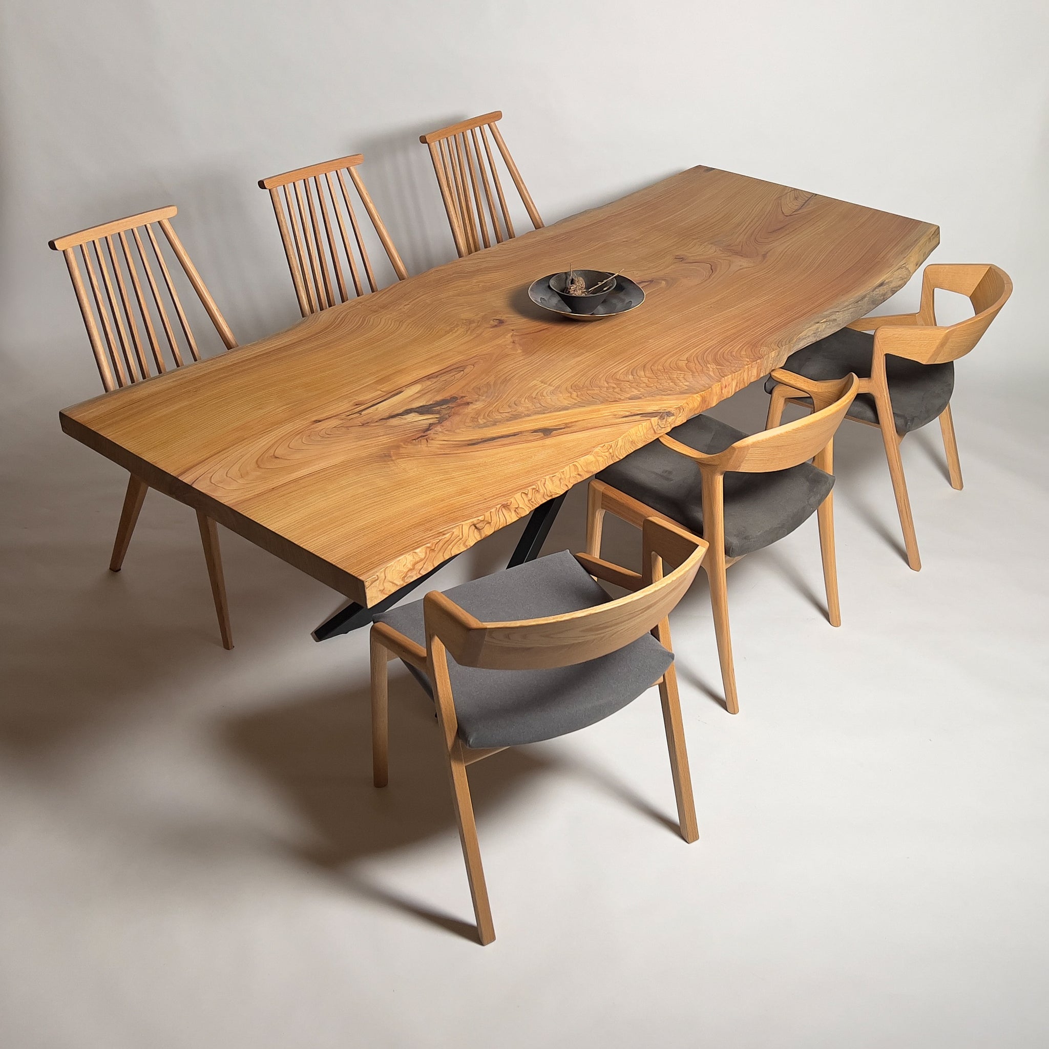 KIDOMEIMOKU 欅一枚板ダイニングテーブル｜230cm(6～8人掛け) – 【公式