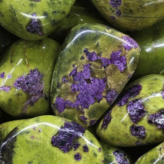 スティヒタイトの効果・意味【平和をもたらす】助け合いの輪の中に参加