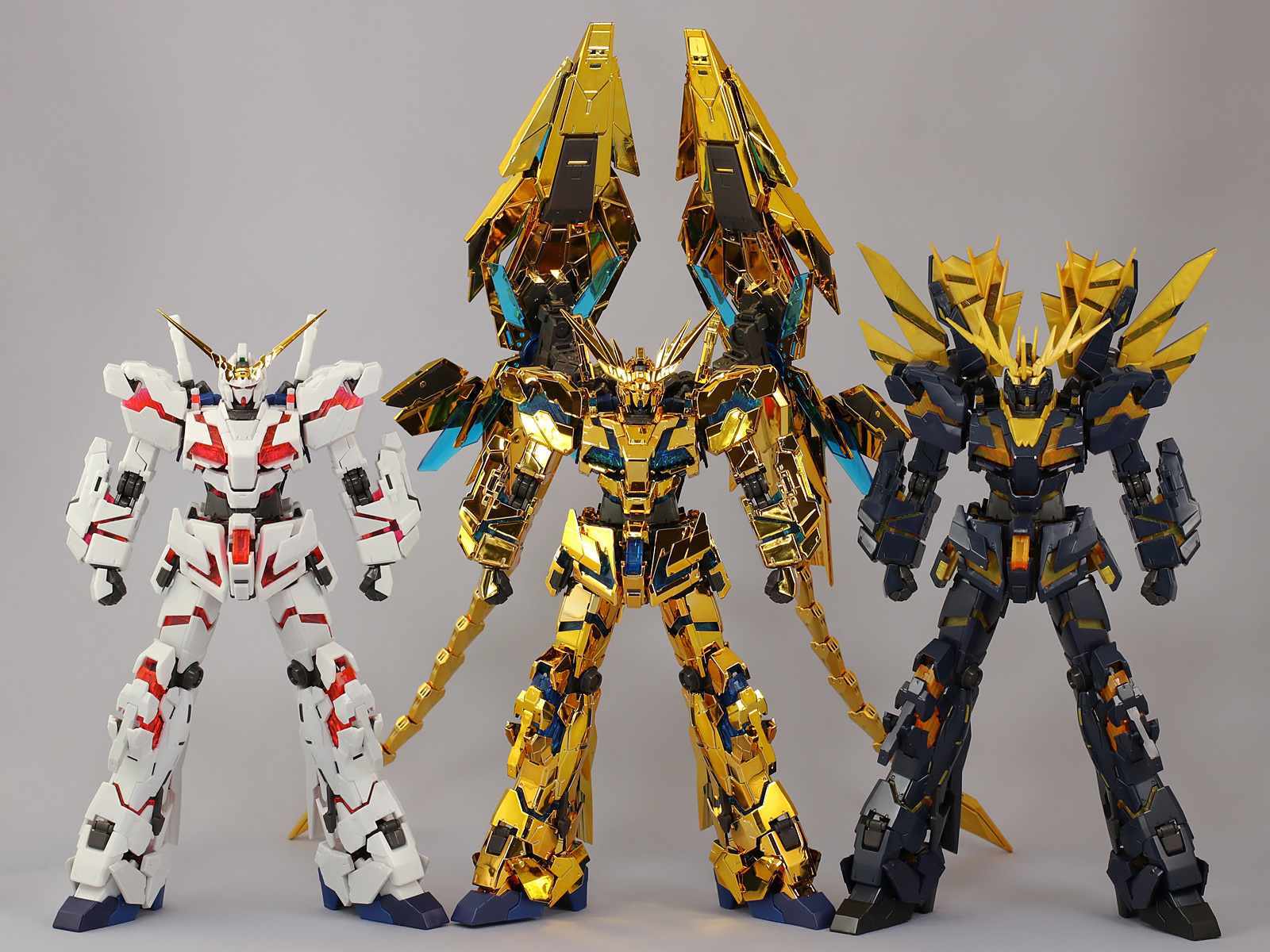 RG ユニコーンガンダム3号機 フェネクス（ナラティブVer.） 素組み