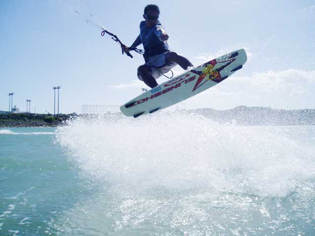 カイトボードとは？ | KITECLUB沖縄