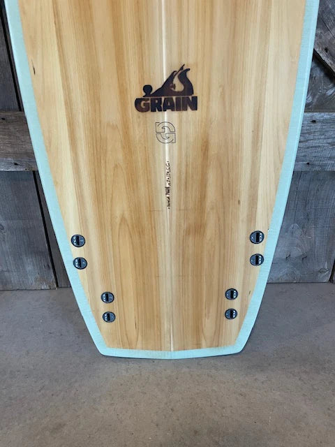 ミニ・シモンズ・サーフボード》スピード × 浮力 × オシャレな