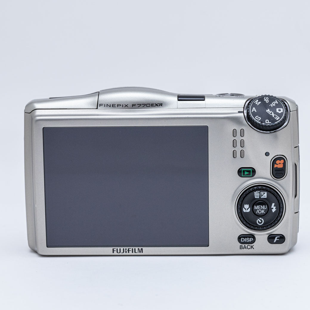FUJIFILM FinePix F770EXR シャンパンゴールド – ねりま中古カメラきつね堂