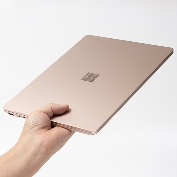 Surface Laptop Go 2ぶっちゃけレビュー：第11世代搭載の12.4インチ