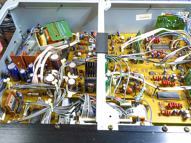 扉が開かないSONY製カセットデッキTC-K222ESJの修理とメンテナンス