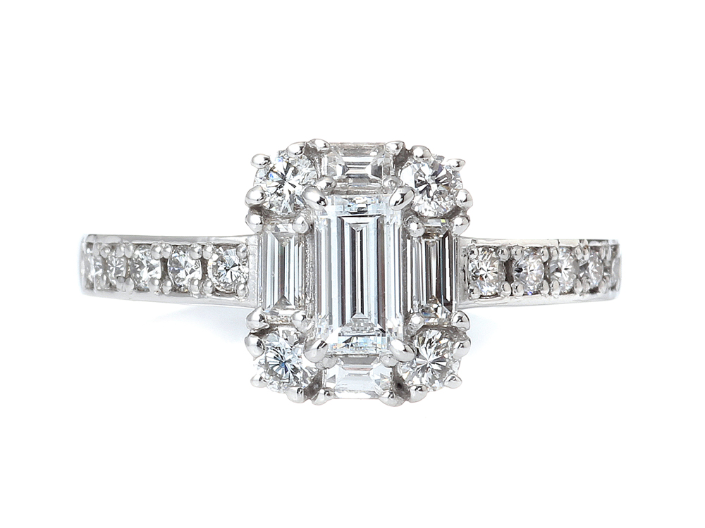 プラチナ ダイヤモンド リング（中石0.415ct 脇石0.63ct・Dカラー VS-1