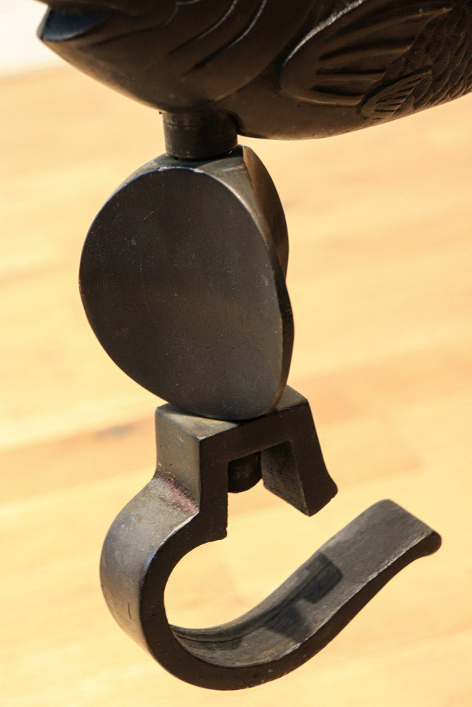 縁起の良い鯛を飾る真鍮製の自在鉤 DC6279 – 古福庵 [ KOFUKUAN