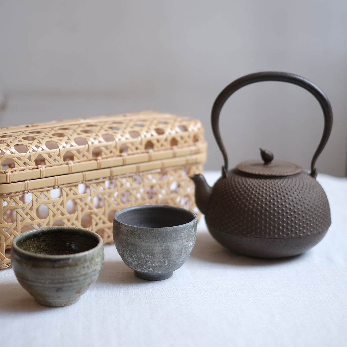 【未使用品】長文堂　大型鉄瓶　南部鉄瓶　鉄瓶 楽天市場】鉄瓶 南部鉄器 日本製 山形鋳物 長文堂 『上瓶手取梅』 2.4L