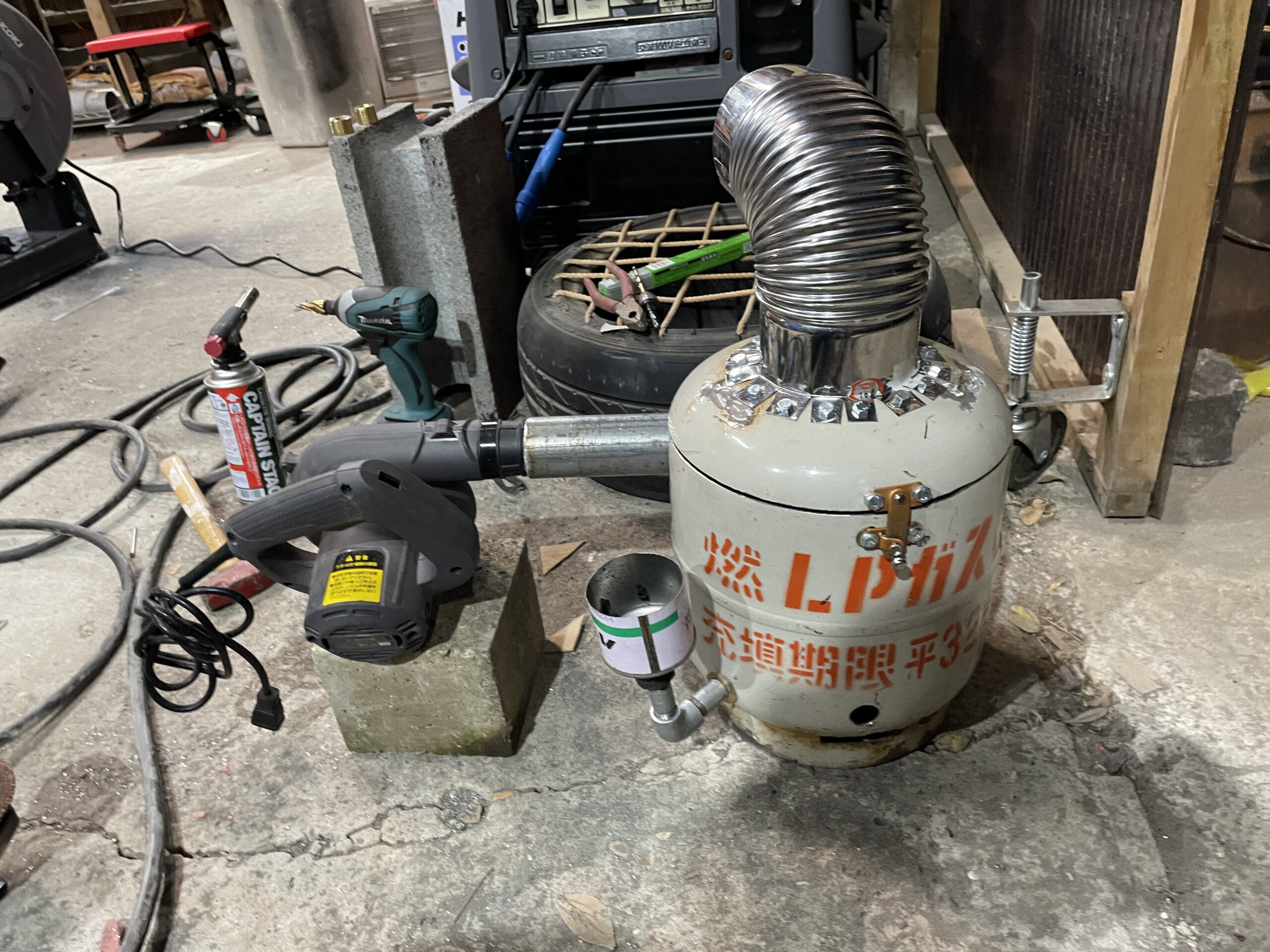 廃油ストーブの作り方 燃焼室の作成 - こいの制作日記