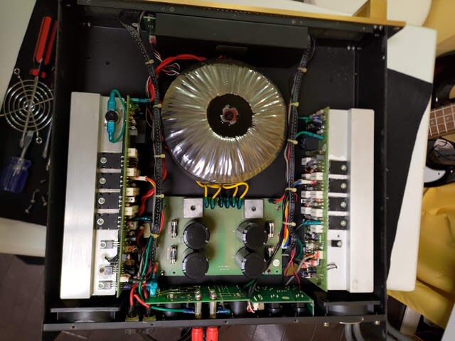 CLASSIC PRO / CP1000 ステレオ・パワーアンプの排熱ファンが壊れる 14