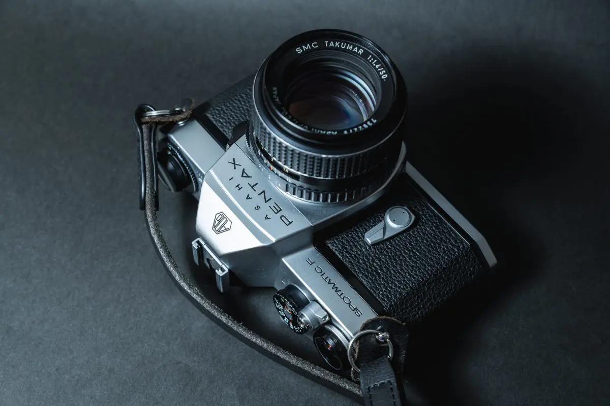 フィルムカメラ】おしゃれでかわいい見た目の「ASAHI PENTAX Spotmatic