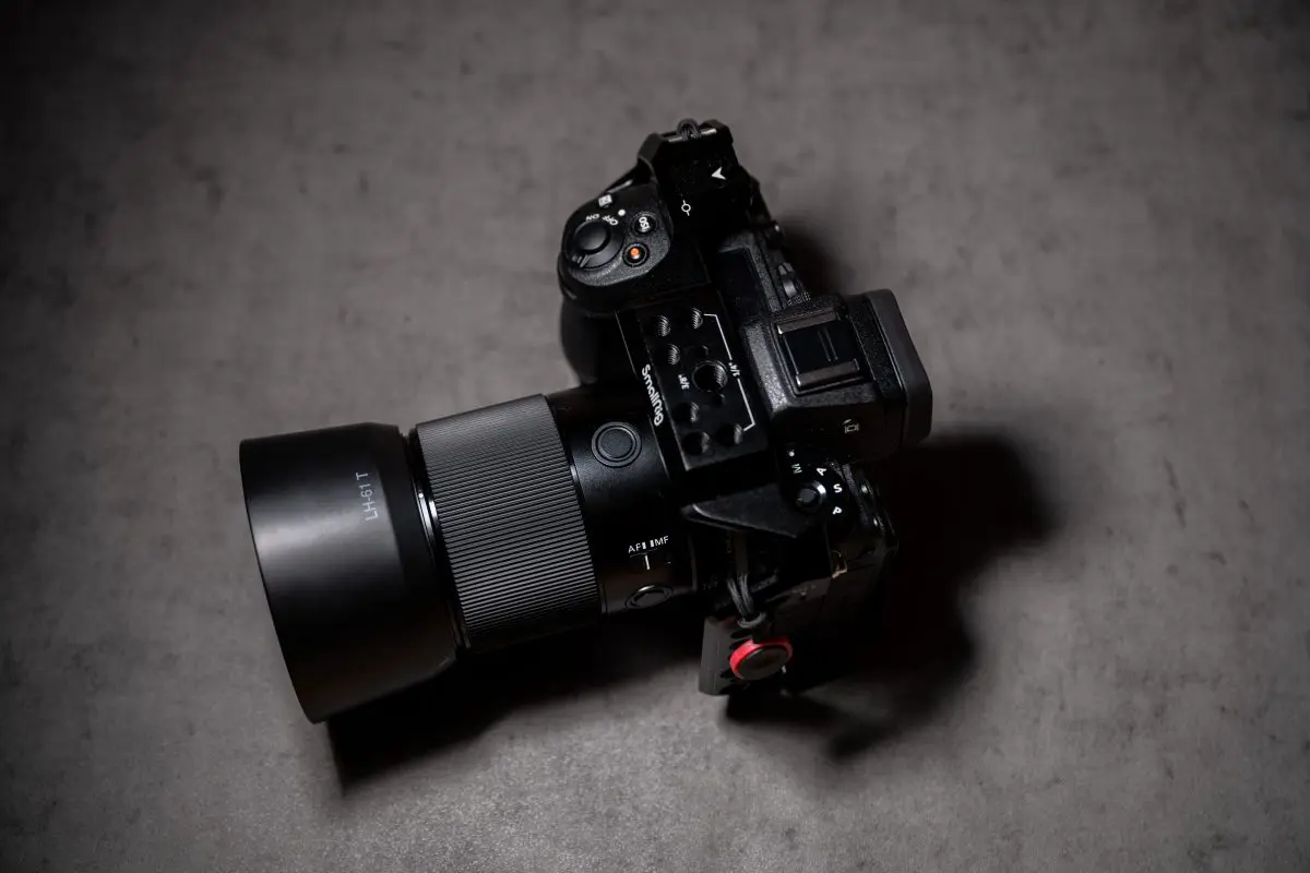 Fnボタン2つを搭載した便利な単焦点レンズ「YONGNUO YN50mm F1.8Z DF