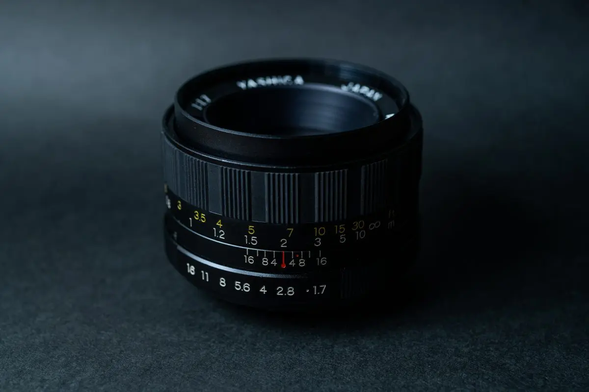 オールドレンズ】ヤシカが生んだ味わいのあるレンズ「YASHICA AUTO