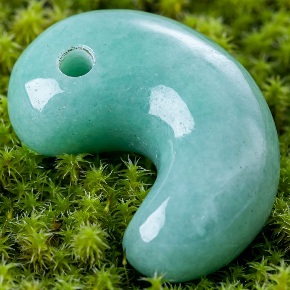 プレミアム・神話の勾玉・透明感良し・艶美麗】（プレミアム濃緑色