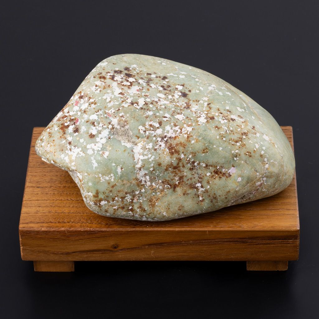 海石・親不知海岸産・2,300g】（高品質淡緑色ヒスイ）糸魚川天然翡翠