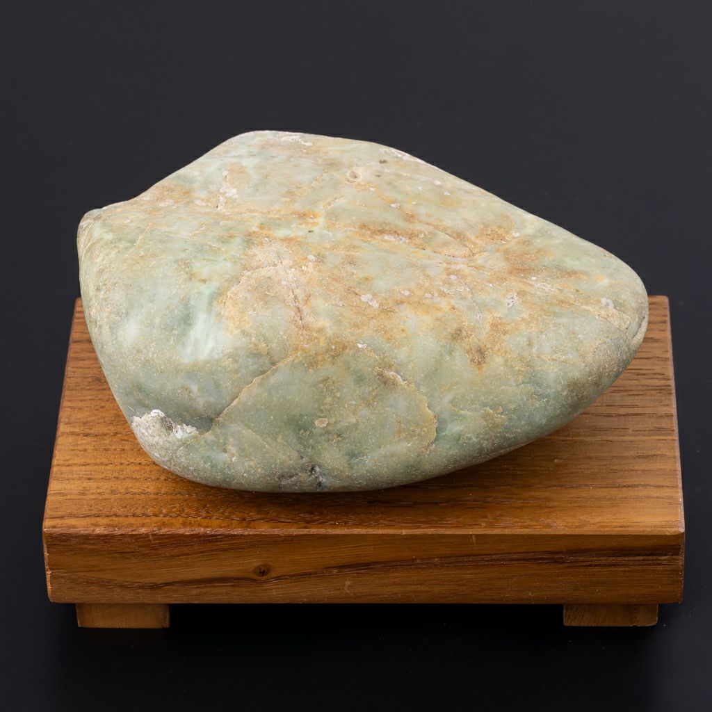 海石・親不知海岸産・2,300g】（高品質淡緑色ヒスイ）糸魚川天然翡翠