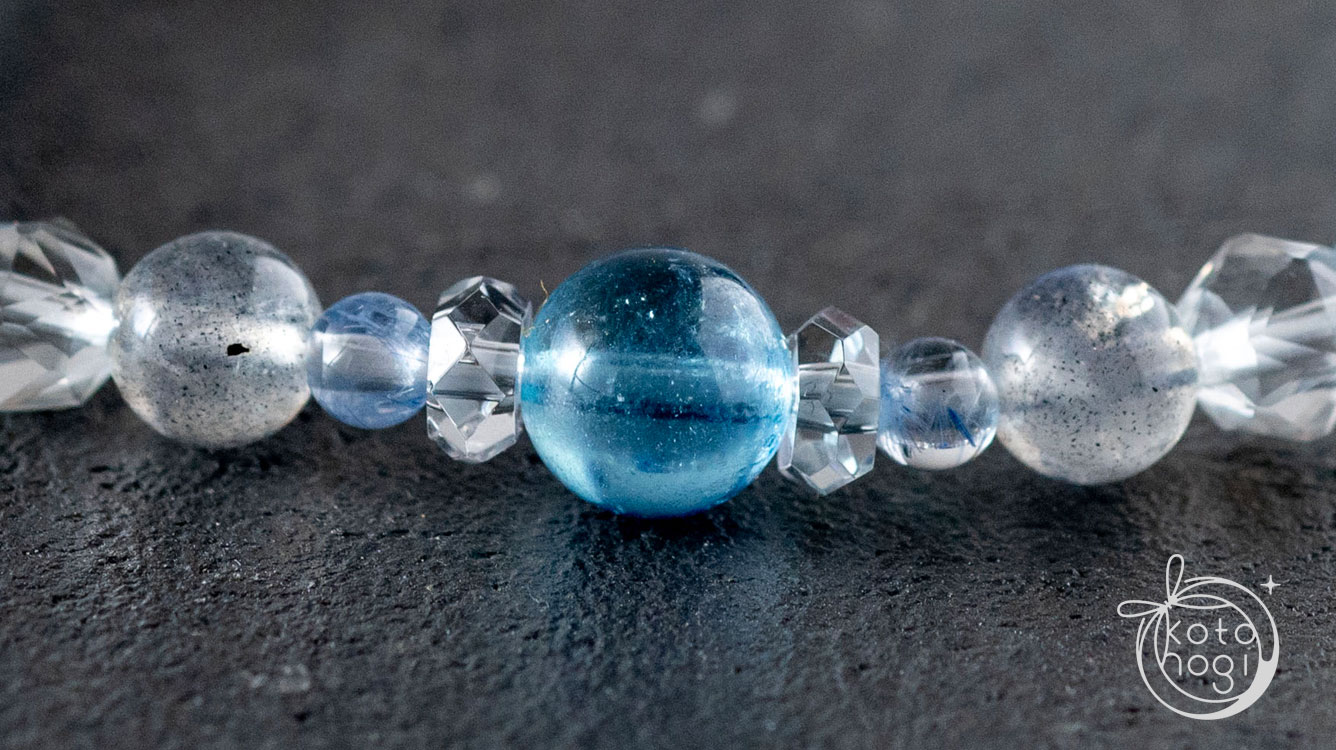 サンタマリアアクアマリン - 天然石で作るお守りブレスレット、お守り