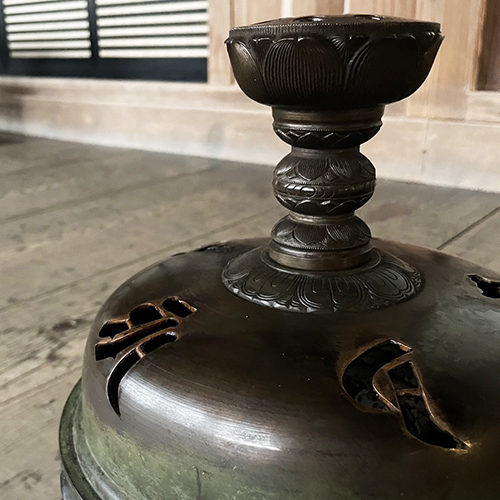 銅製蓮華式香炉【寺宝解説】 | 清浄心院 高野山文化歴史研究所【公式】