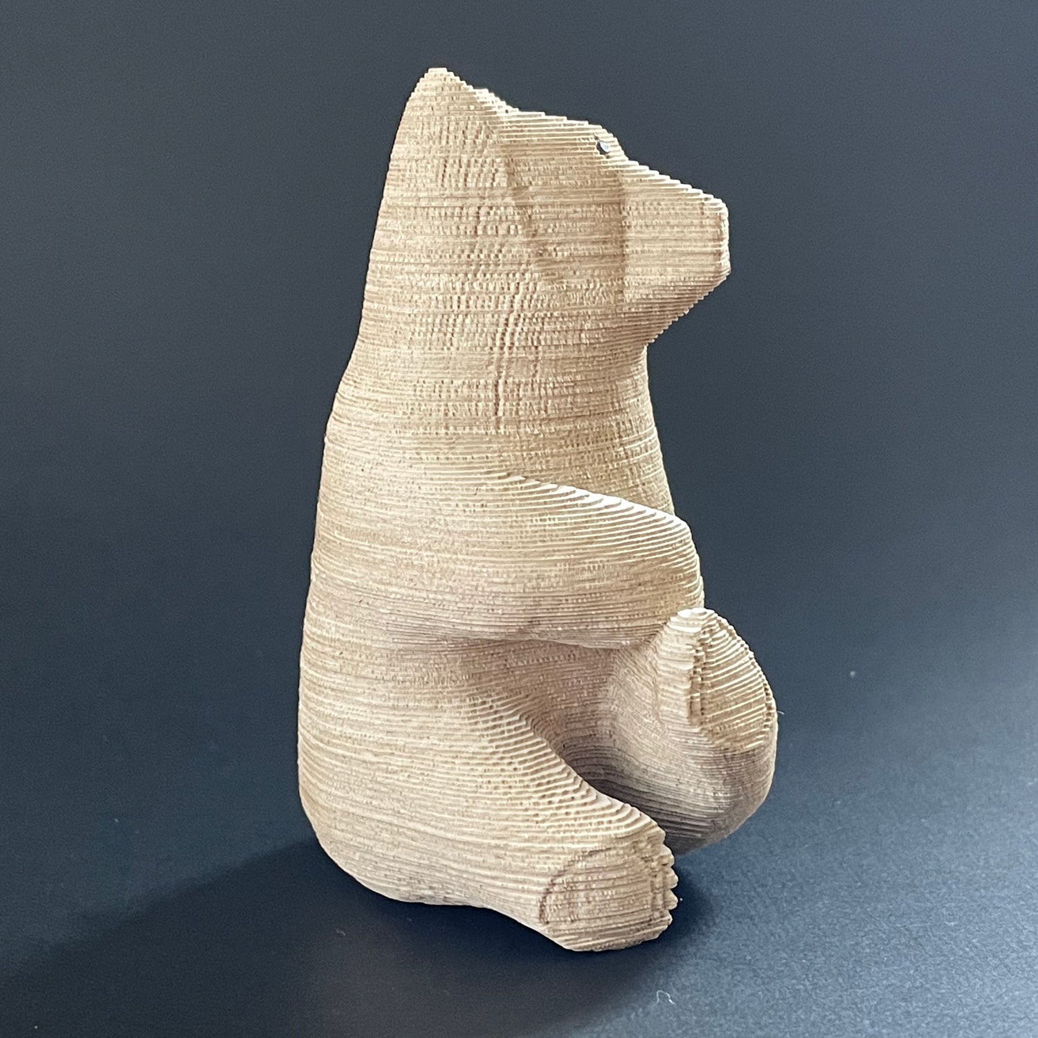 増田きよたか「座熊」 – 八雲木彫り熊【熊つみ】