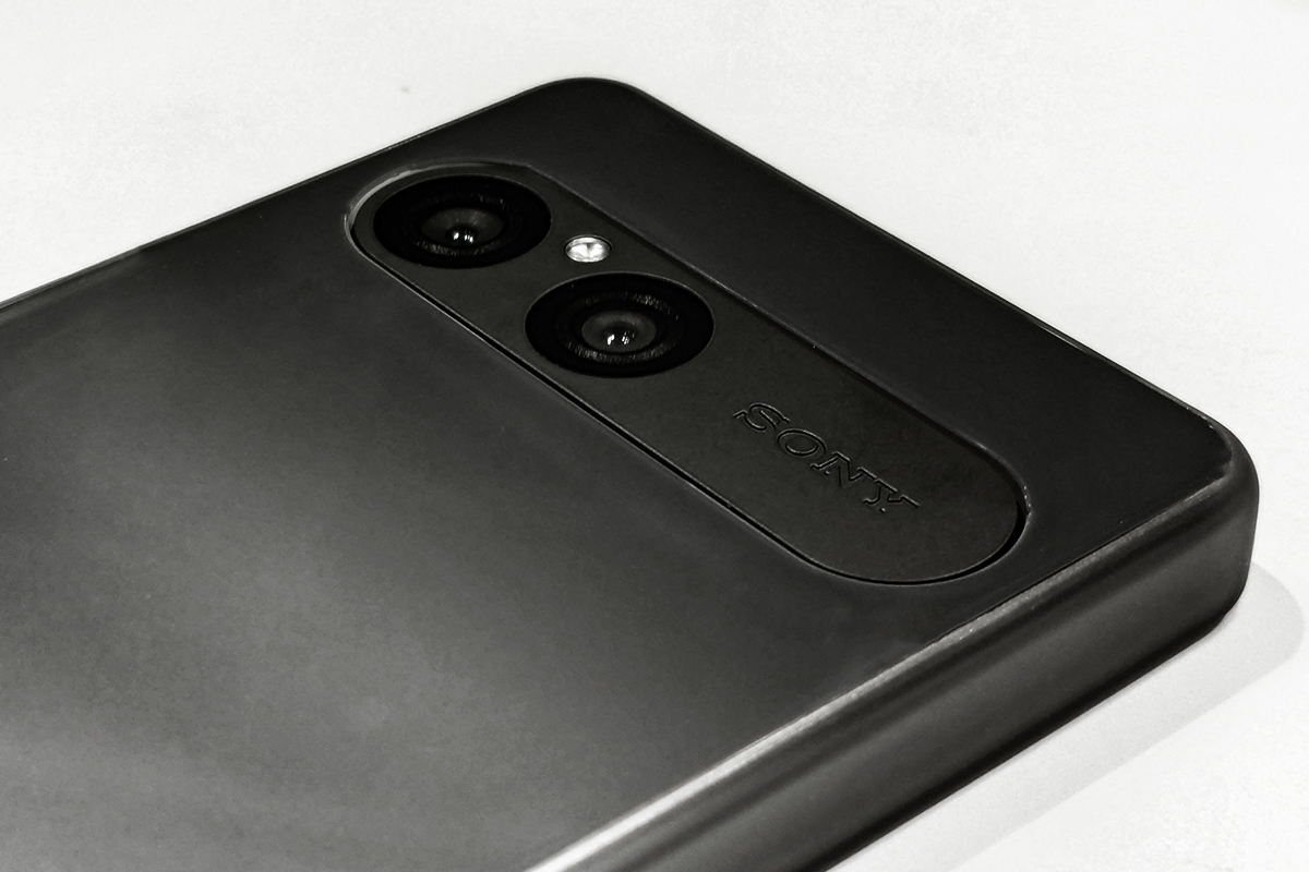 Xperia 10 VII に、純正カバー Style Cover for Xperia 10 VII「XQZ