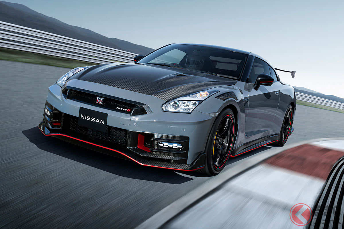 ついに日産が新型「GT-R」を発表！ まさかの「R35 NISMO」は3000万円級