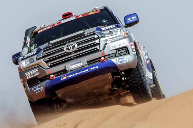 ダカールラリーで市販車部門優勝！ ラストランの「ランクル200」 9連覇