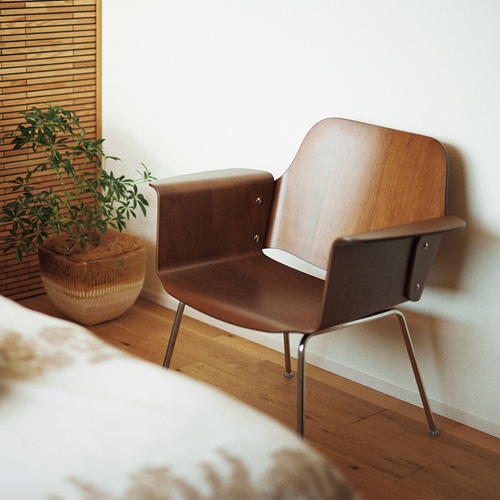 成形合板の“粋”を結集した、驚くほど身体を受け止めてくれる【天童木工