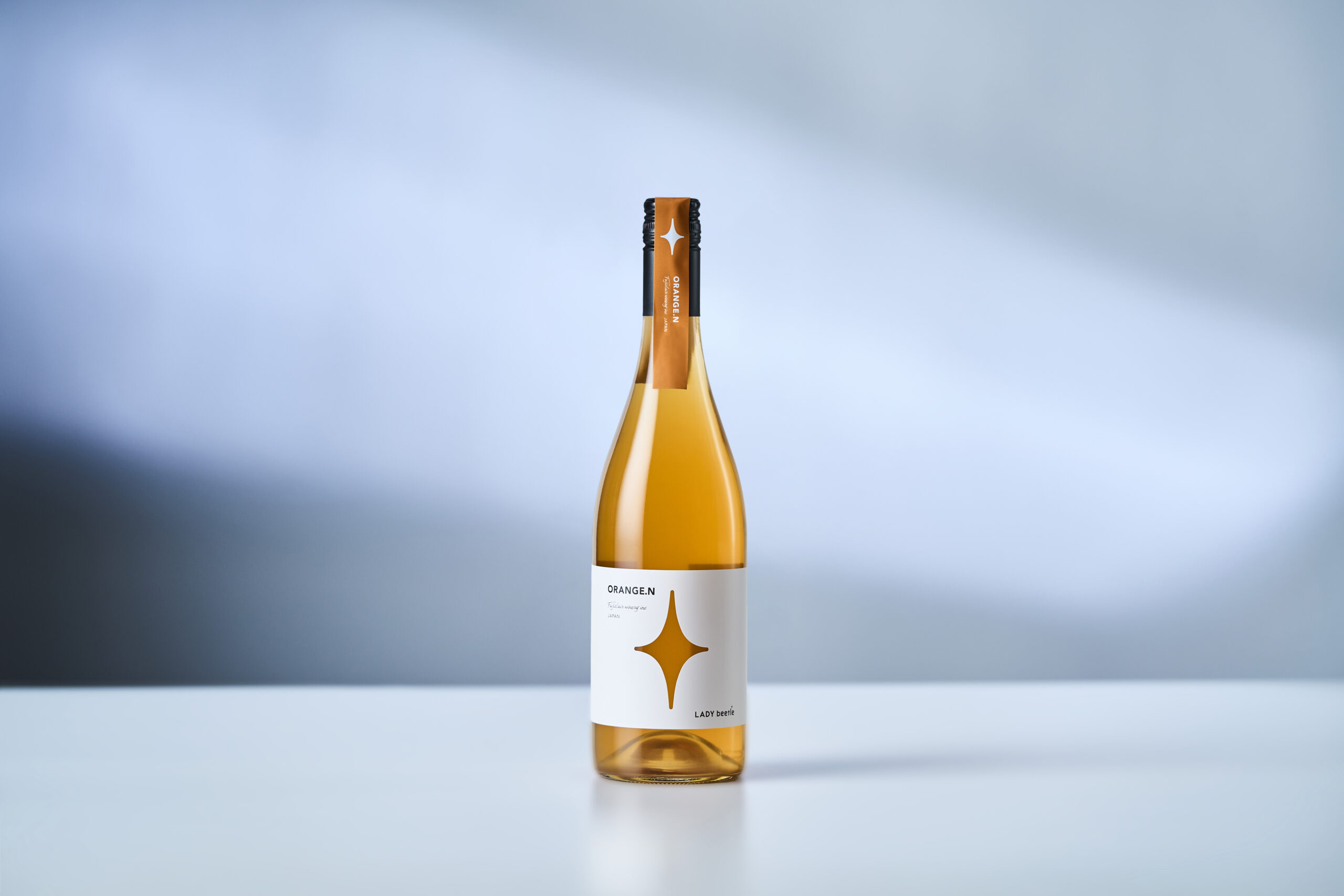 野遊びワイン LADY beetle【ORANGE.N】 | フジクレールワイナリー公式