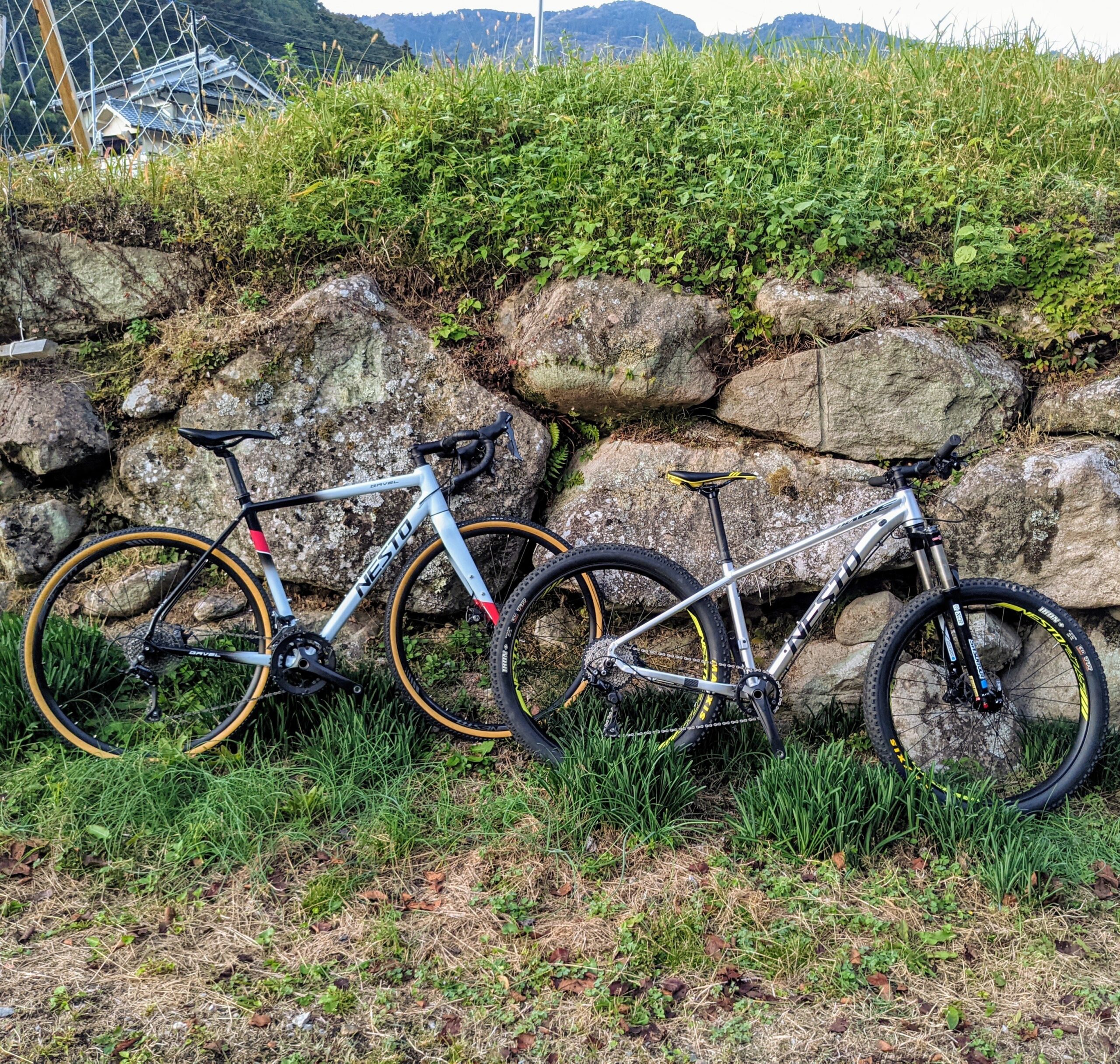 NESTOのグラベルロード「GAVEL」、マウンテンバイク「TRAIZE PLUS」を