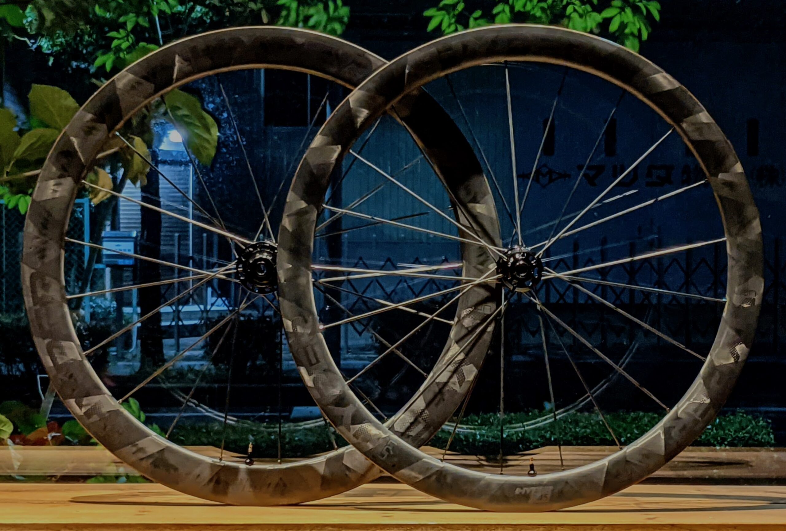 Lun HYPER 2023新モデル】Lun HYPER D45 カーボンエアロスポークを採用