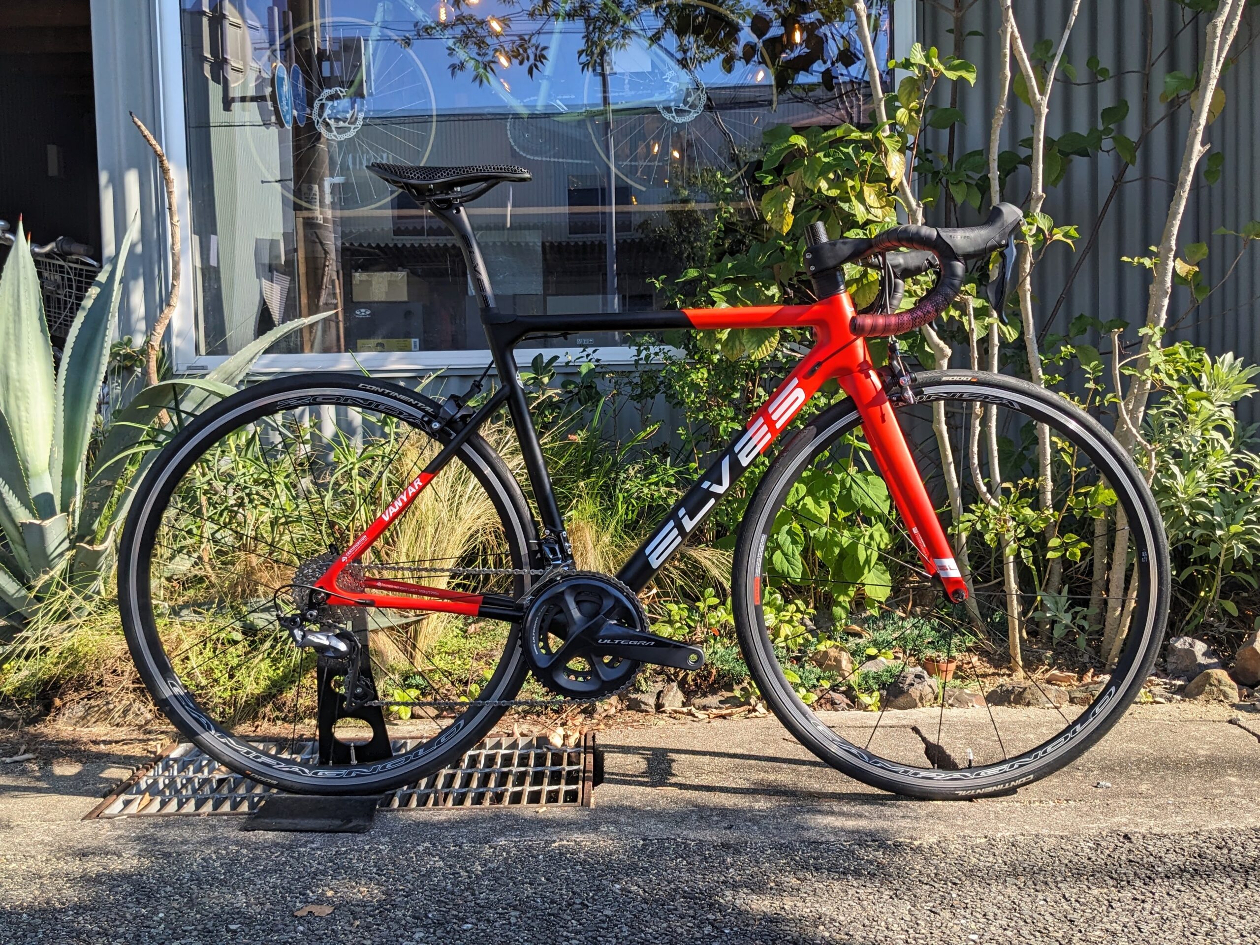 ELVES Bikes のロードバイクの組み付けをしました | kurocycle クロ