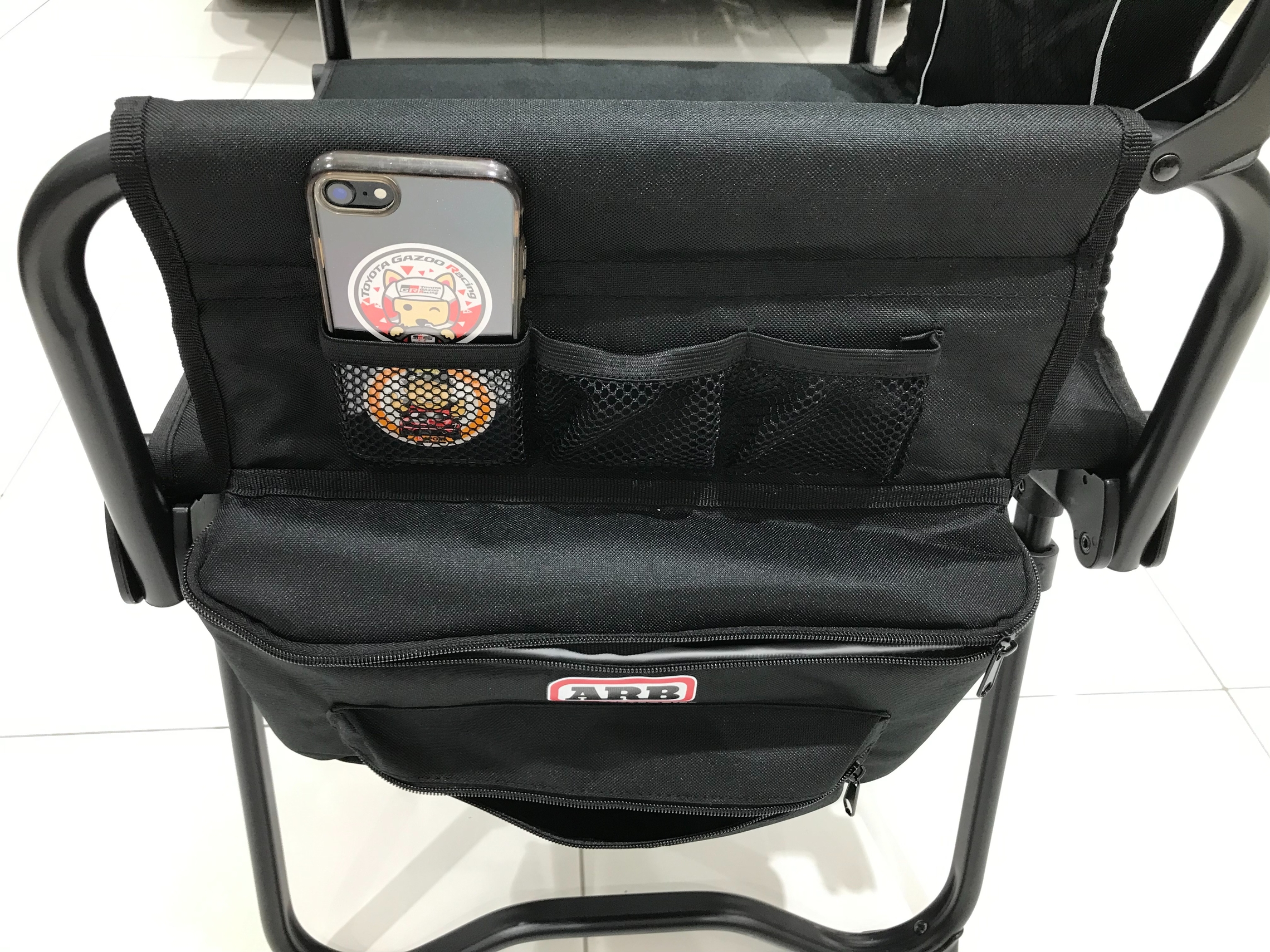 ARB社製ランクルロゴ入りキャンプチェア』発売開始しました！