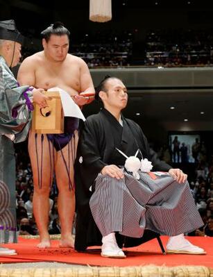 元貴景勝が断髪式「本当に幸せ」｜京都新聞デジタル 京都・滋賀の