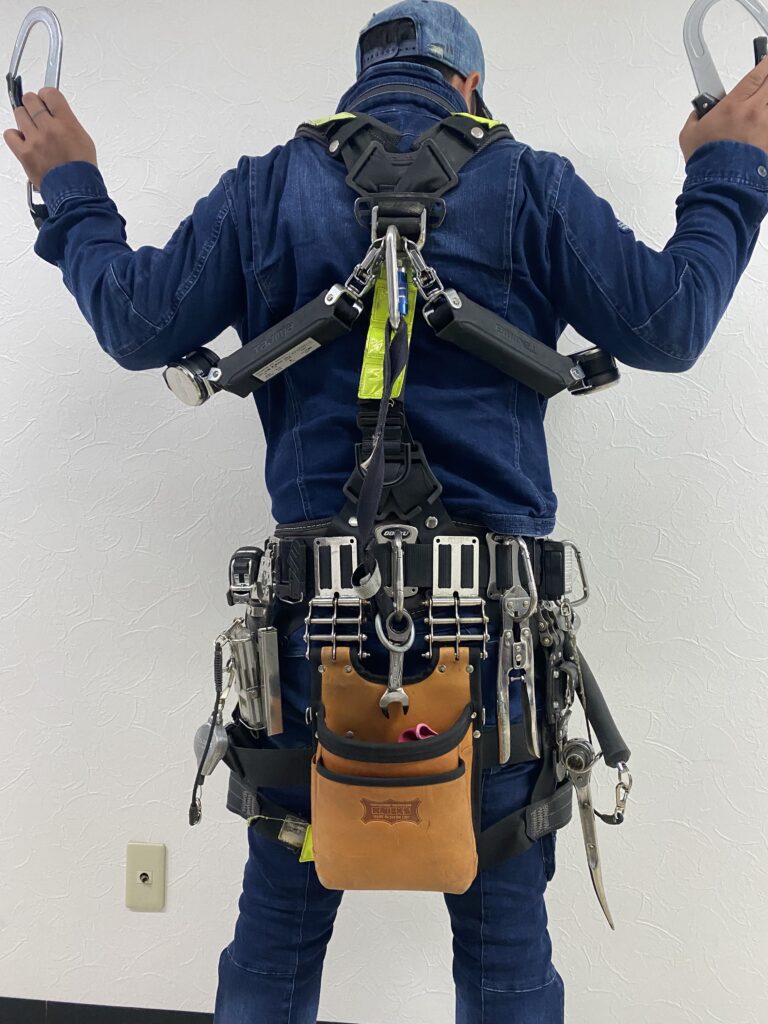 鳶職人のプロが使用するフルハーネス安全帯 | 現場作業服のことなら協洋