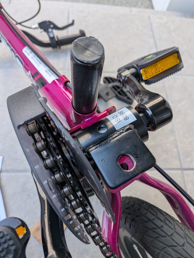 雑記】「ストライダー14x」にペダル&スタンドを取り付けてみた | 理系