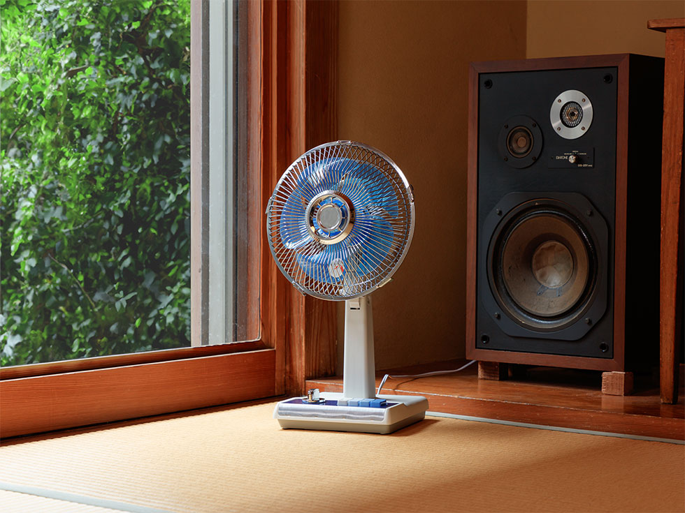 販売終了】レトロデザインミニ扇風機KLF-2045 | コイズミオンライン